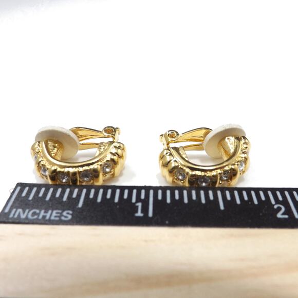 Swarovski Clear Rhinestone Half Hoop Clip On Earrings, Gold Tone, 1990s Vintage - Picture 9 of 10